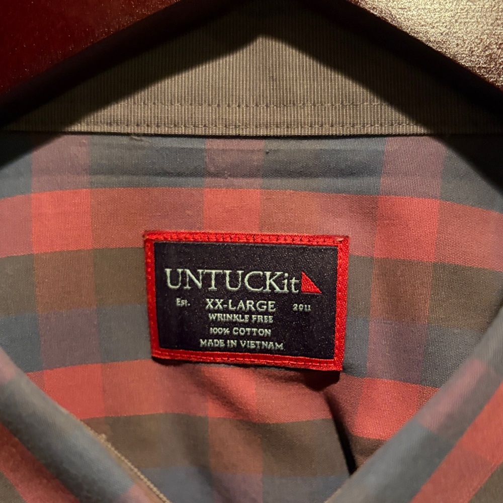 UNTUCKit Men's Red and Blue Plaid Button-Down Shirt - Picture 2 of 3